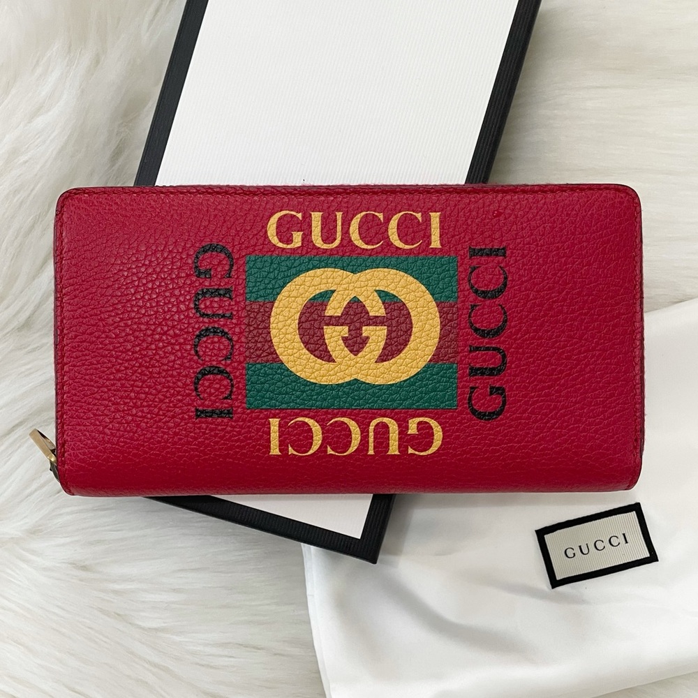 Gucci Red Logo Zip Wallet